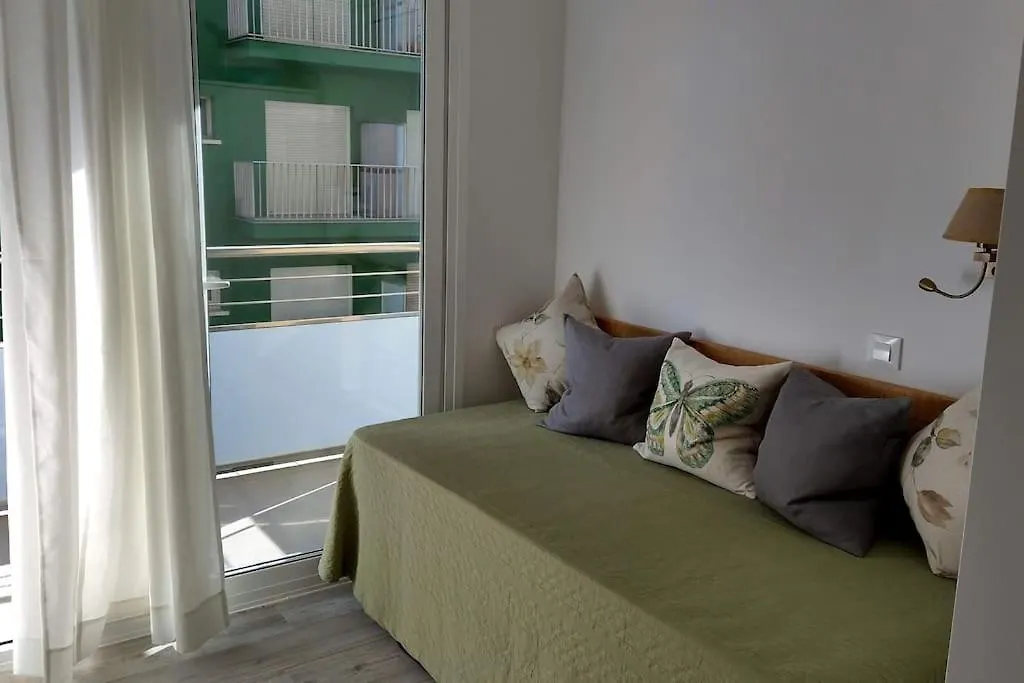 Precioso Apartamento A 250 Metros De La Playa. Blanes Spain