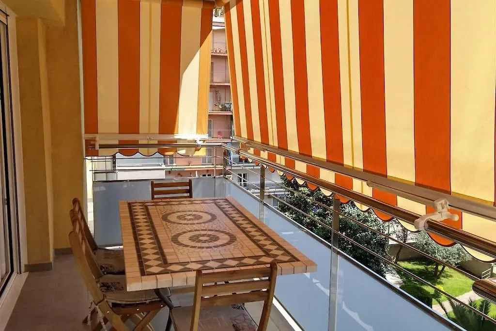 Precioso Apartamento A 250 Metros De La Playa. Blanes 0*,  Spain